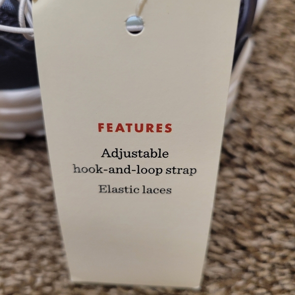 Toddler/baby boy size 5 Sneakers:) - Picture 4 of 4